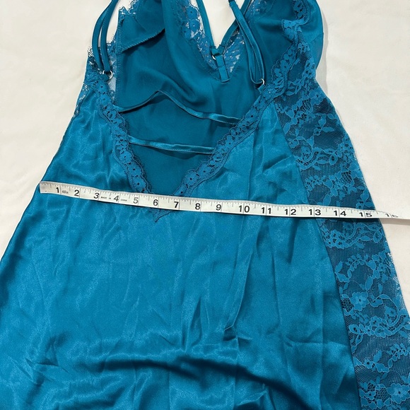 Victoria's Secret Lingerie Camisoles Set of 2 - Picture 5 of 6